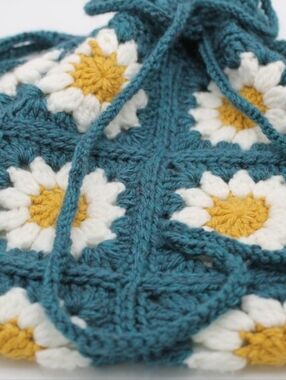 🌼Handcrafted Daisy Drawstring Backpack Crossbody Shoulder Versatile Bag - Teal